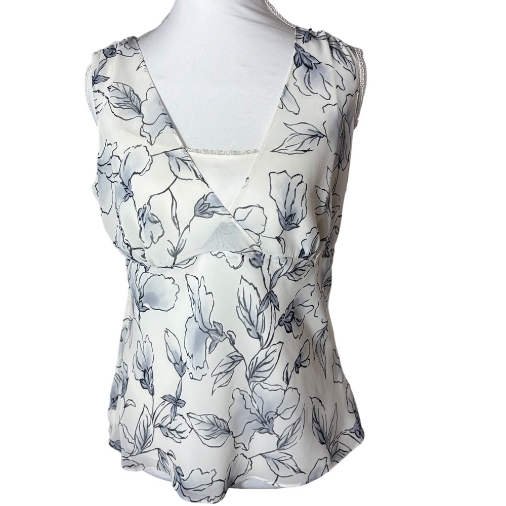 Floral V-Neck Empire Waist Sleeveless Blouse White Grey Side Zip Top Loft 2 Chic